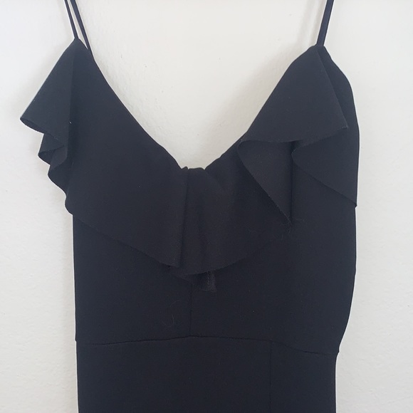 Black long slit ruffled dress - Picture 4 of 4